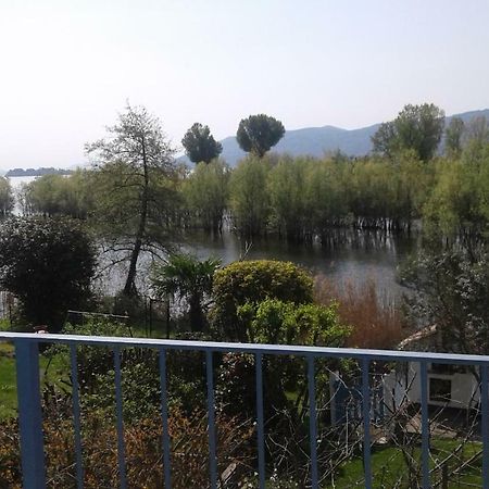 Una Finestra Sul Lago..Appartamento Βερμπάνια Εξωτερικό φωτογραφία