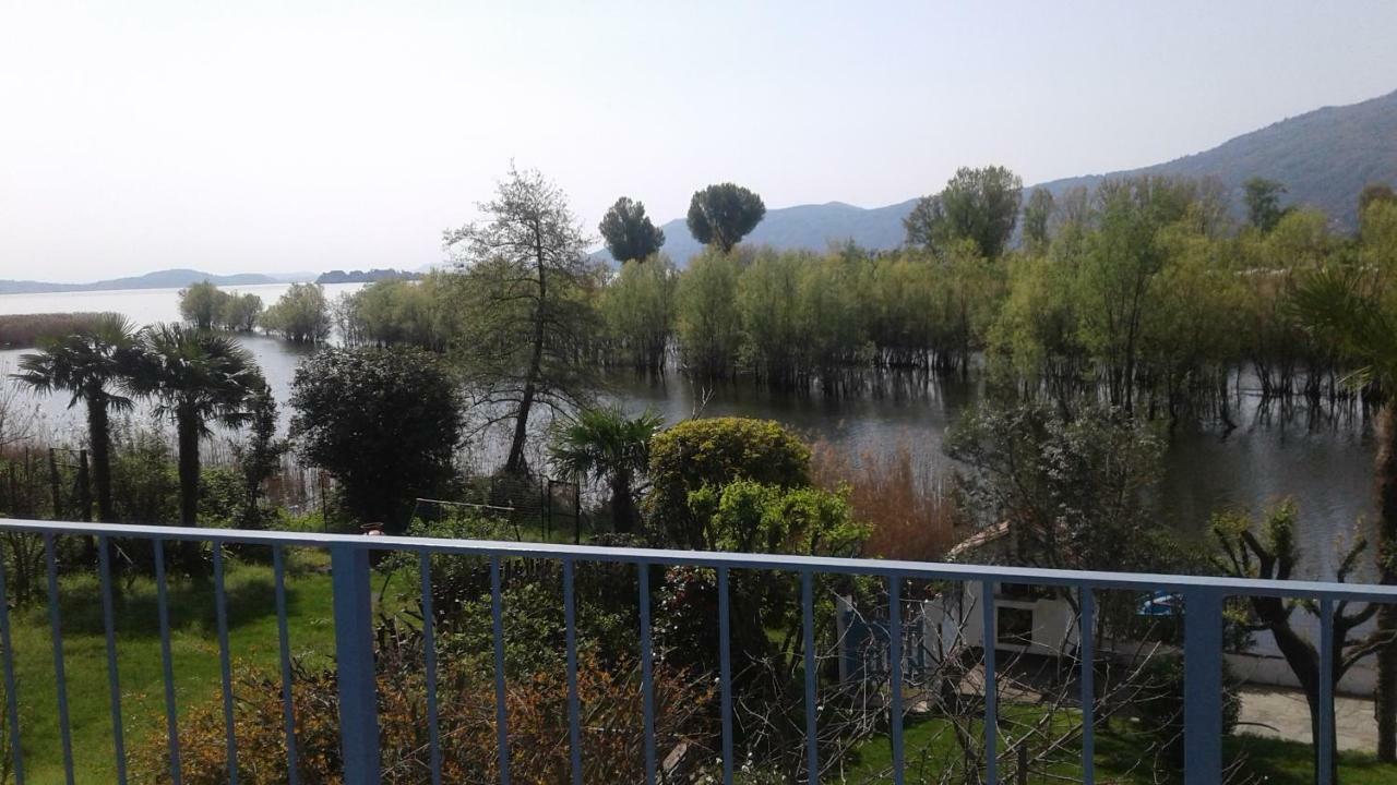 Una Finestra Sul Lago..Appartamento Βερμπάνια Εξωτερικό φωτογραφία